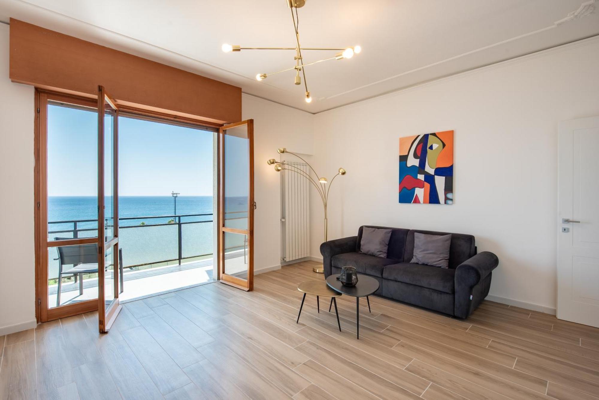 You And The Sea Savona Exterior photo
